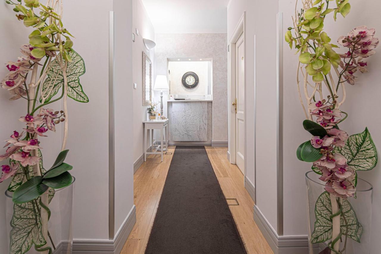 Bed and Breakfast Residenza Castrense Roma Exterior foto