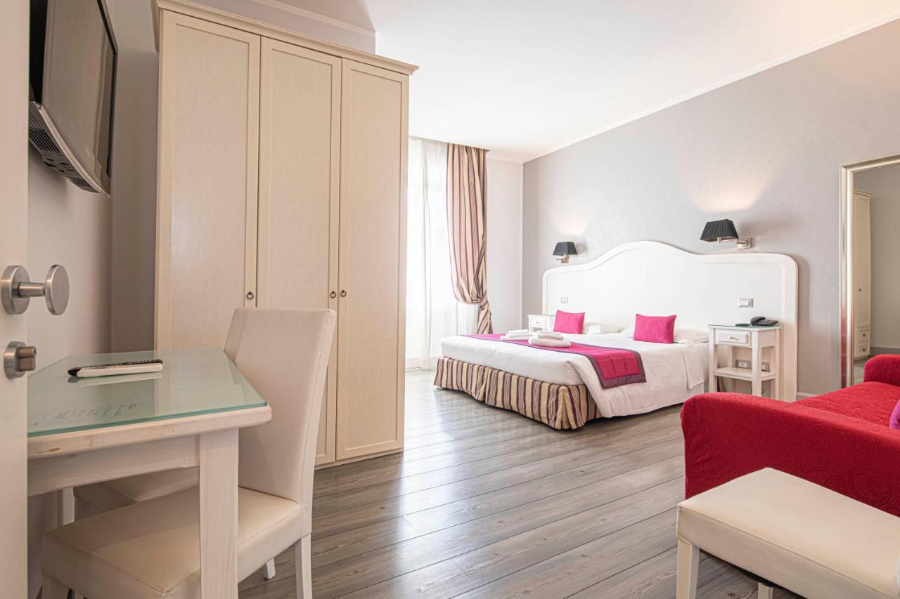 Bed and Breakfast Residenza Castrense Roma Exterior foto