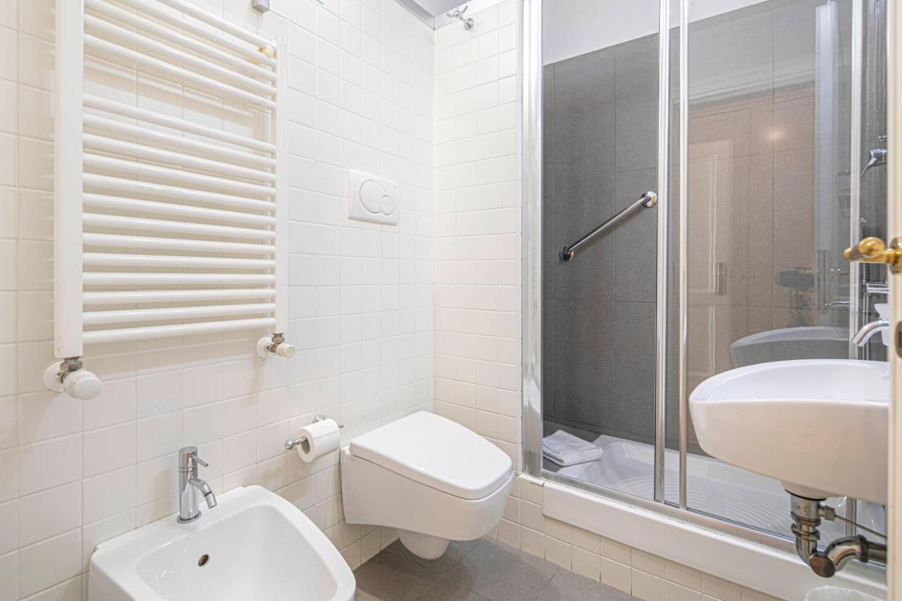 Bed and Breakfast Residenza Castrense Roma Exterior foto