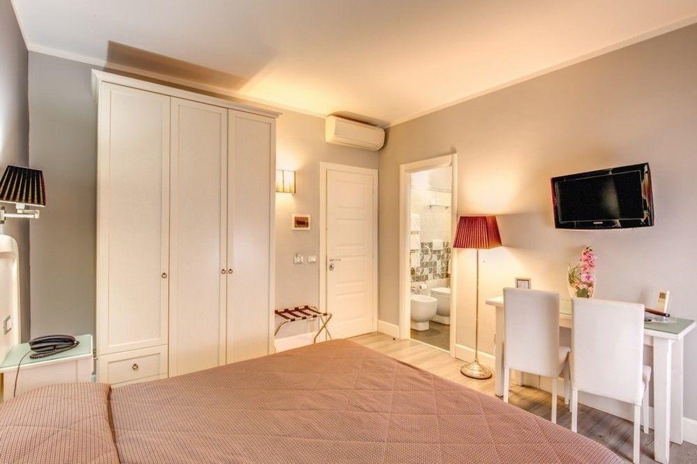 Bed and Breakfast Residenza Castrense Roma Exterior foto