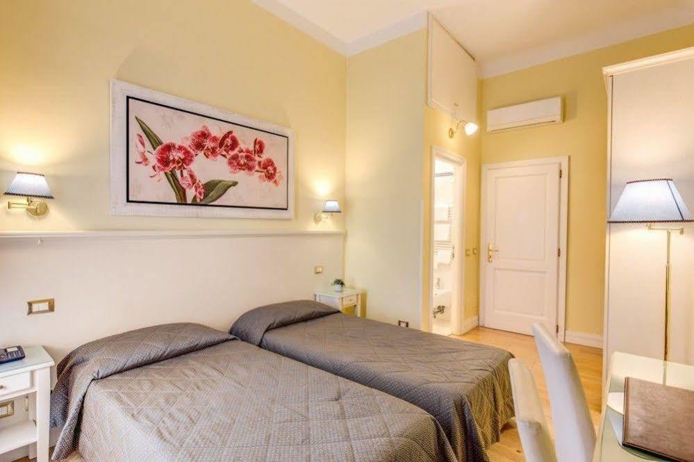 Bed and Breakfast Residenza Castrense Roma Exterior foto